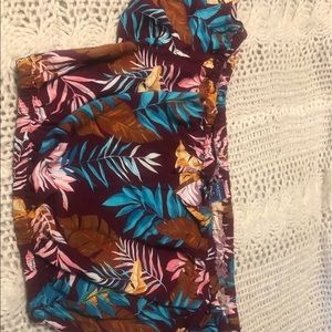 This is a Arizona Jean Co crop top